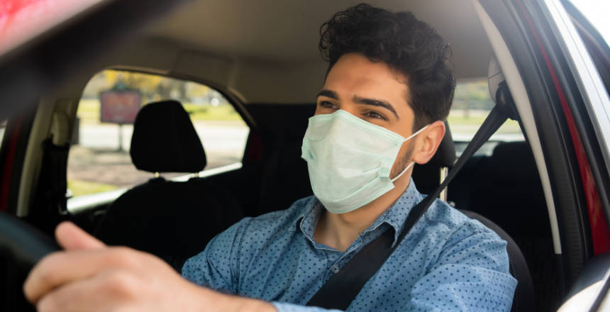 Alerta: dirigir sem máscara não gera multa de trânsito
